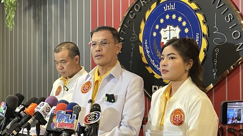 ทนายอนันต์ชัย ยื่นหลักฐานให้ บิ๊กเต่า ตรวจสอบเส้นทางการเงิน พระวัดดังย่านปทุมธานี-สีกา พร้อมร้องเรียนให้ตรวจทรัพย์สิน หลังพบความผิดปกติ
