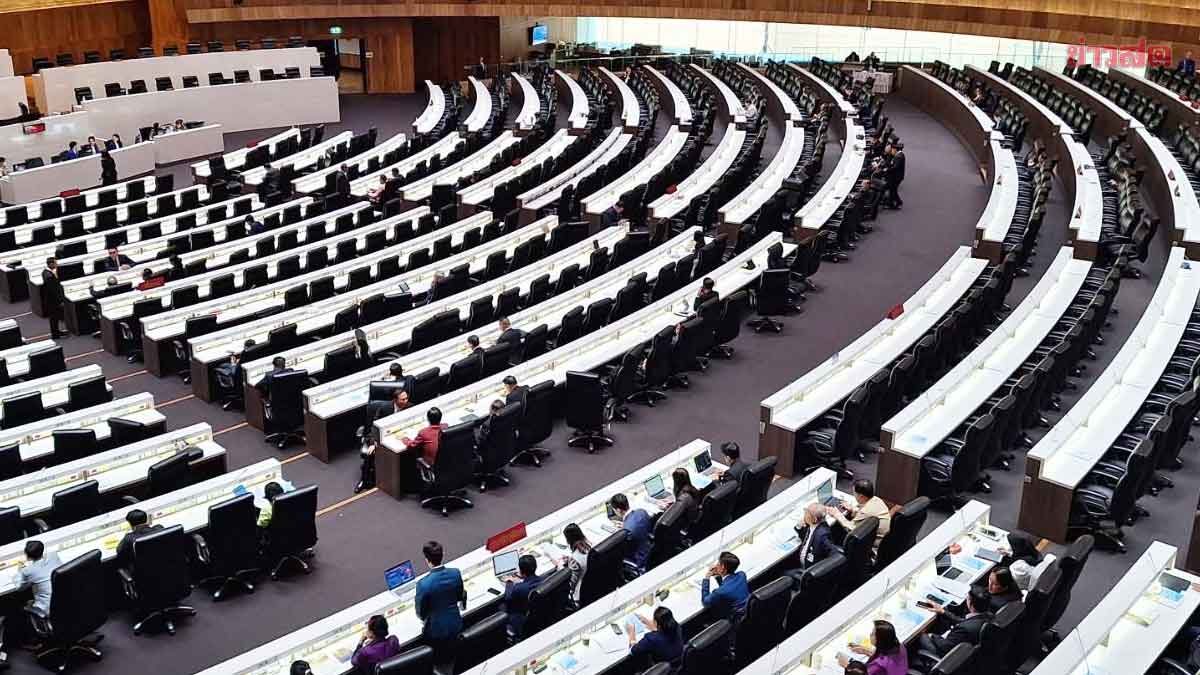 .สภา รับหลักการร่างกม.คุ้มครองแรงงาน 2 ฉบับ เพิ่มวันพักร้อน-ลาปวดประจำเดือนได้.