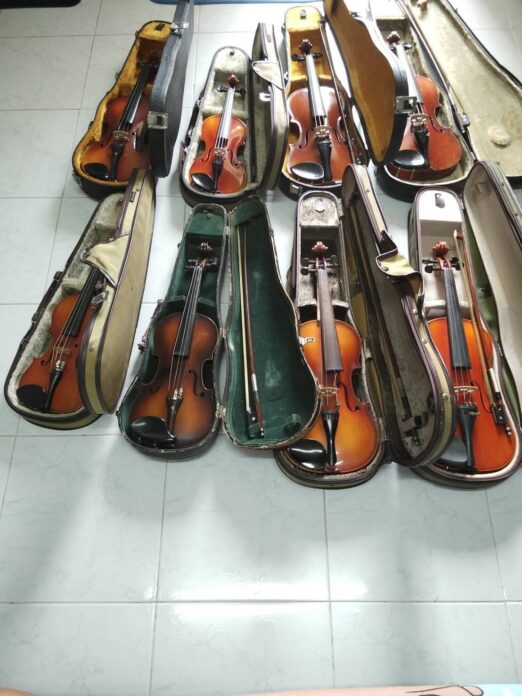 สืบ 4 จับโจร ยกเค้าบ้าน แน็ก ชาลี ดาราชื่อดัง ติดตามไวโอลิน กีตาร์ ปืน ส่งคืนแล้ว 