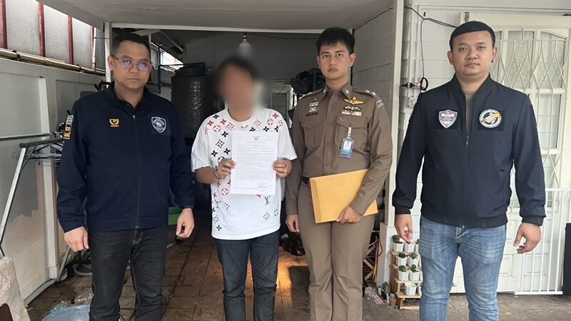 ตำรวจไซเบอร์บุกจับคาบ้าน ลูกจ้างผันตัวเป็นเจ้าของเพจ "บ้านลุ้นมหัศจรรย์" ไลฟ์สด "จับไข่ลุ้นโชค" พนันออนไลน์ กำไรเดือนละ 3 แสน