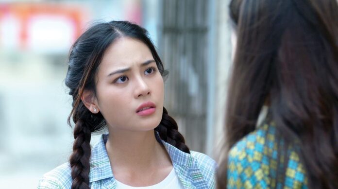 เบื้องหลังมายา