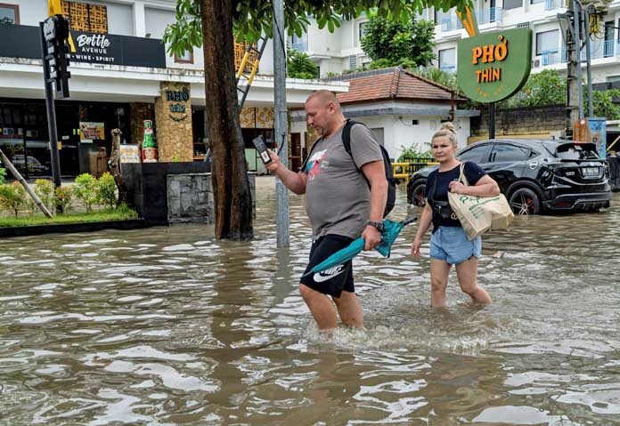บาหลีอ่วม “ฝนกระหน่ำ-น้ำท่วมสูง” ดับพุ่ง 6 ศพ-เร่งส่งเจ้าหน้าที่ช่วยชาวบ้าน