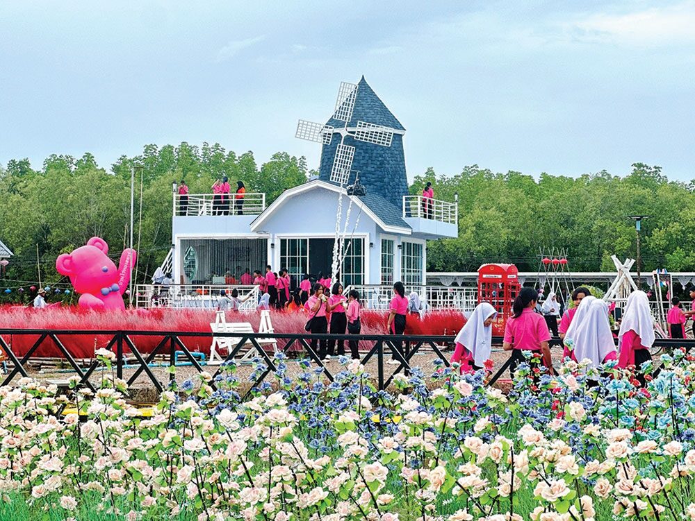 หลาก&หลายท่องเที่ยว - เยือนบ้านหยงสตาร์ เมืองตรัง ล่องแพ-เรือกระด้งชมธรรมชาติ