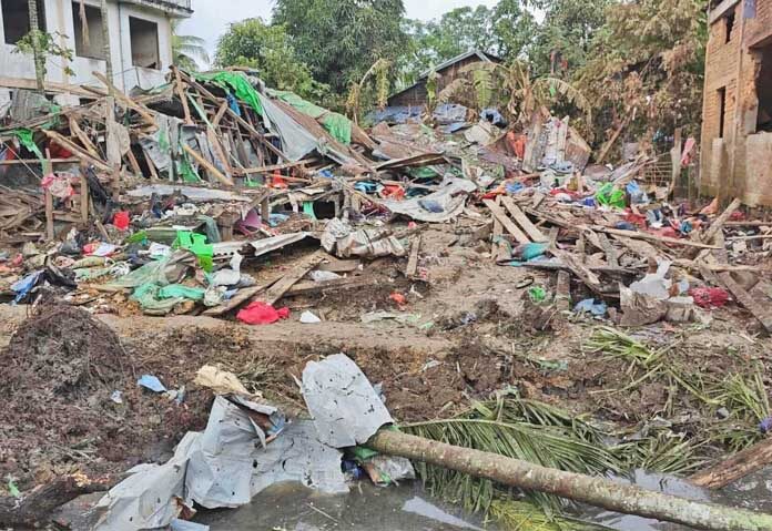 ทัพเมียนมาโจมตีทางอากาศ “ถล่ม 2 โรงเรียน” ในยะไข่-สลดนักเรียนดับแล้ว 19 ศพ