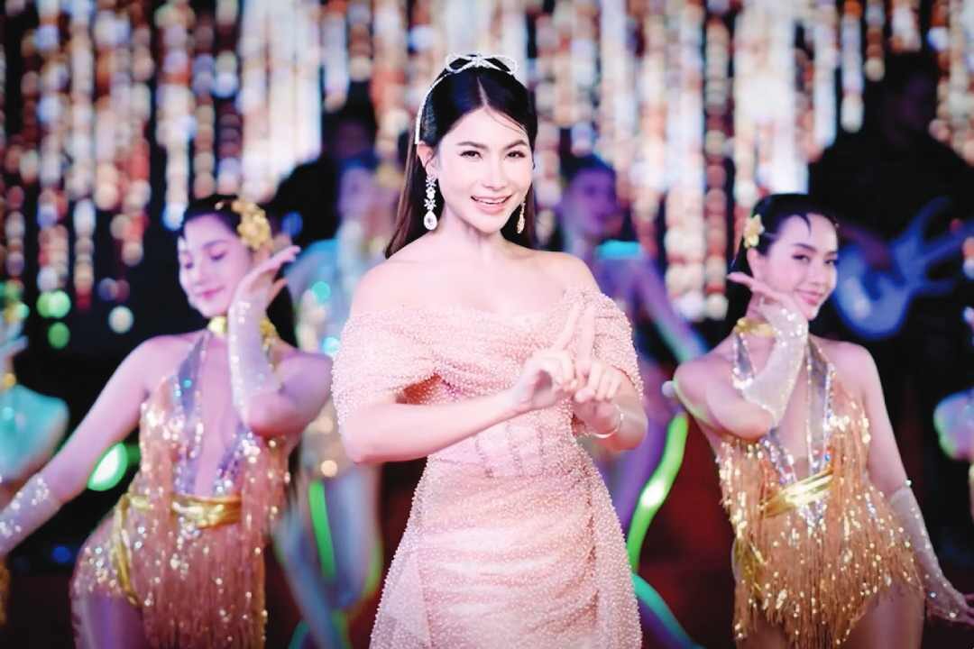 จับกระแสลูกทุ่ง
