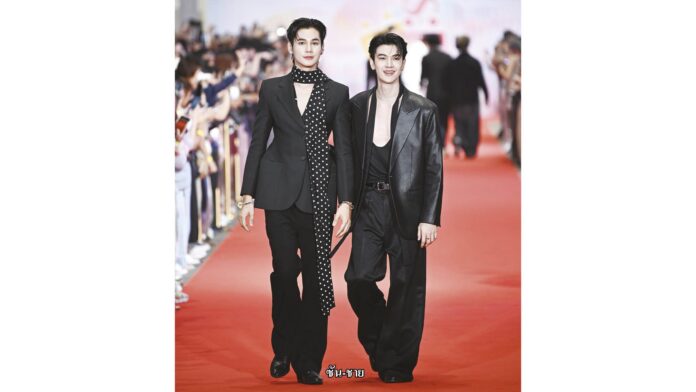 เสาร์สด - RED CARPET งาน FEED X KHAOSOD AWARDS 202