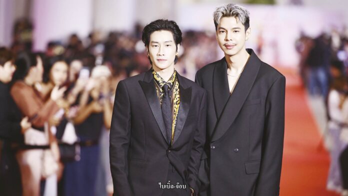 เสาร์สด - RED CARPET งาน FEED X KHAOSOD AWARDS 202
