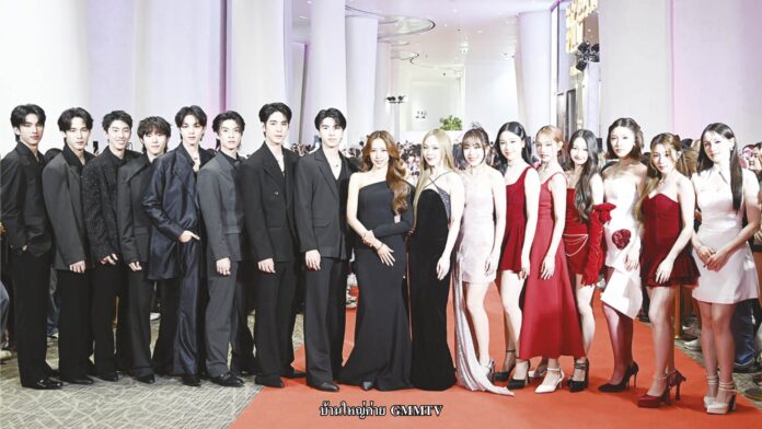 เสาร์สด - RED CARPET งาน FEED X KHAOSOD AWARDS 202