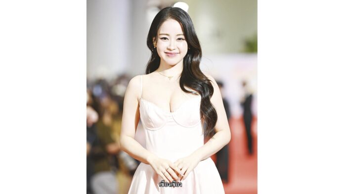 เสาร์สด - RED CARPET งาน FEED X KHAOSOD AWARDS 202