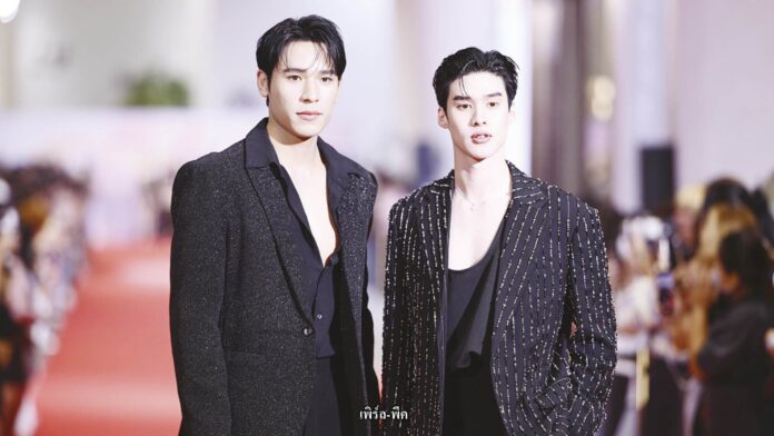 เสาร์สด - RED CARPET งาน FEED X KHAOSOD AWARDS 202