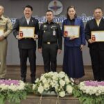 มอบเข็มพระดุลยาธิปัตย์ กิตติมศักดิ์ ผู้ทำคุณงามความดีช่วยชายแดนไทย-กัมพูชา