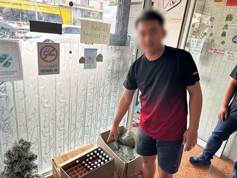 Police bust illegal kratom juice operation in Maha Sarakham | News by Thaiger