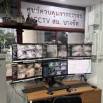 รองผบช.น.- รองผบก.น.2 ศูนย์ควบคุมการจราจร สน.บางซื่อ พร้อมอำนวยความสะดวกจราจร