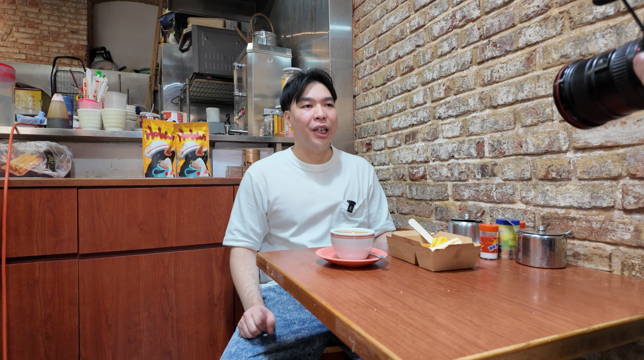 คุณ Bill Ho เจ้าของร้าน Ho Wah
