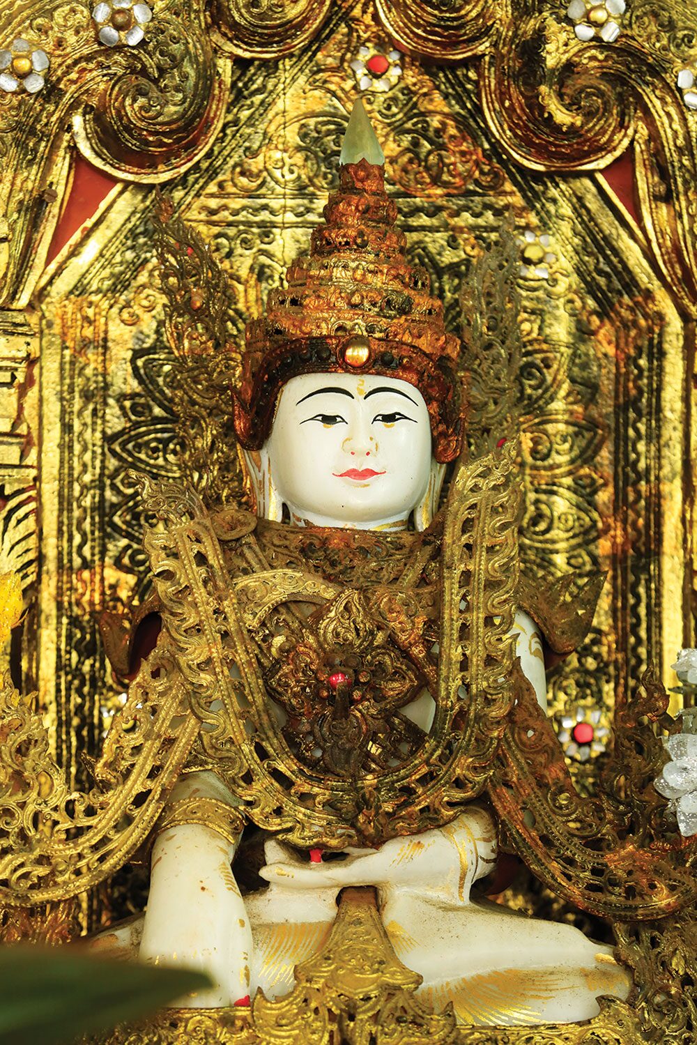 เที่ยววัดวันหยุด - เยือน‘วัดต่อแพ-แม่ฮ่องสอน’ ยล‘พระพุทธรูปไม้’ไทใหญ่