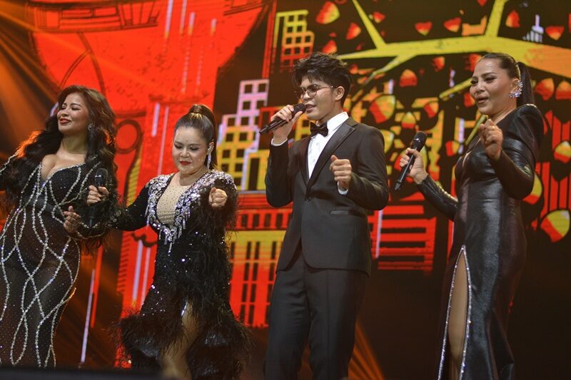 “สามตัวบน คอนเสิร์ต” ทำถึงทุกโมเมนต์ สมศักดิ์ศรีคอนเสิร์ตทิ้งทวน 3 ตัวแม่ “ตั๊ก - สุนารี - ฮาย”