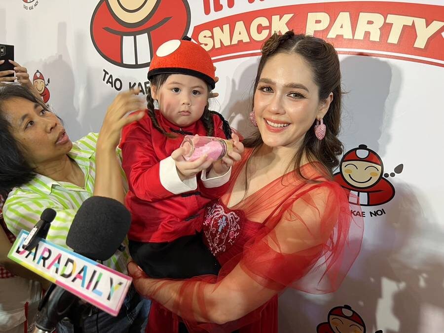 งานพรีเซ็นเตอร์รุม น้องเกล ด้าน ชมพู่ เผยยังรับได้อีก