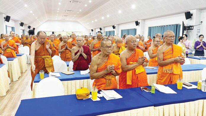 รายงานพิเศษ - คณะสงฆ์เชียงใหม่ประชุมใหญ่ ถกจัดทำบัญชีรายรับ-รายจ่ายวัด