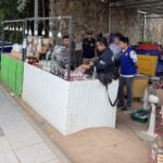 บุกจับร้านขายกัญชา ยึดอบแห้ง-ช่อดอก 20 กิโล ลอบจำหน่ายยาอันตราย ค้าบุหรี่เถื่อน-บุหรี่ไฟฟ้า ของกลางอื้อ 