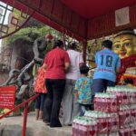 สายมู กราบไหว้ อาศรมฤาษีเณร ไม่พลาด แห่ส่องอ่างน้ำมนต์ เห็นเลขเด็ดเล็งเสี่ยงโชค