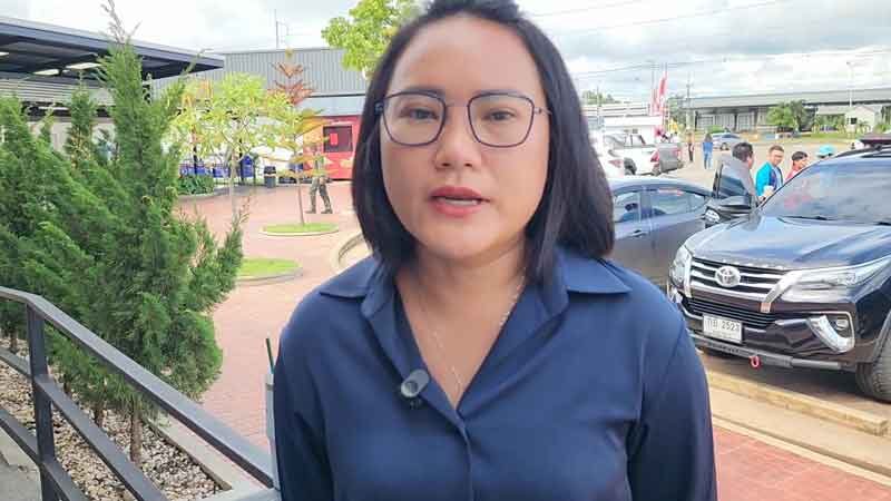 ปตท.บ้านผือ เปิดบริการวันแรก หลังโดนระเบิดเขมรถล่ม ลูกค้า-พนักงาน ยังกังวล แต่พร้อมสู้ต่อ