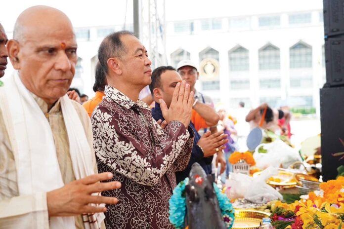 รายงานพิเศษ - สมโภชคเณศจตุรถี2568ยิ่งใหญ่ ร่วมสักการะแน่นลานคนเมือง