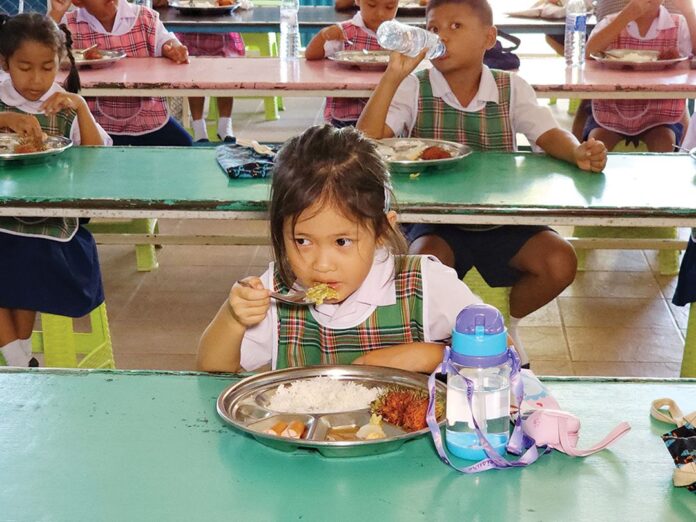 สดจากเยาวชน - ‘ไข่ผำ’อร่อยจานเด็ด เด็กรร.บ้านหนองคา