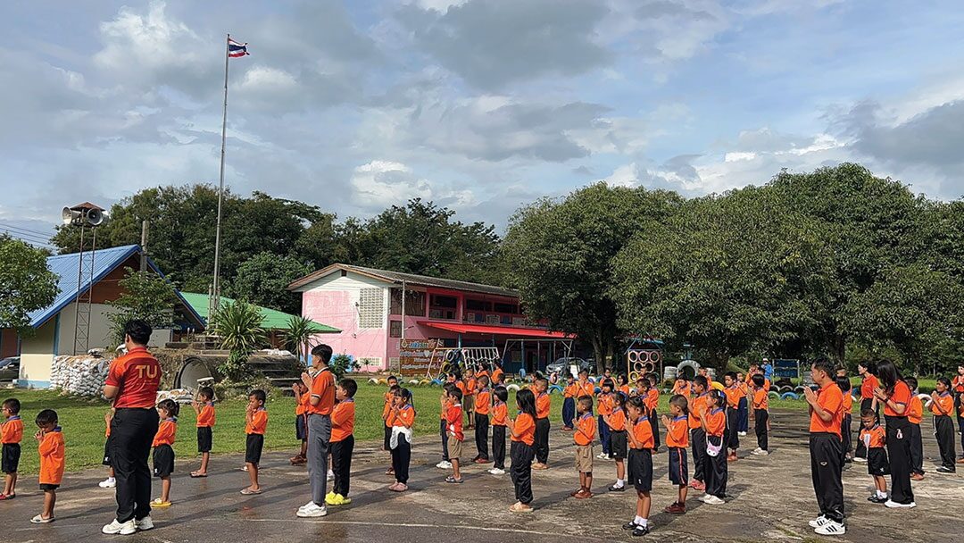 สดจากเยาวชน - เด็กศรีสะเกษเปิดเรียน ซ้อมเข้าหลุมหลบภัย