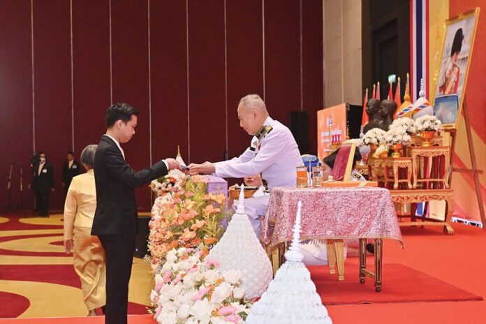 สดจากเยาวชน