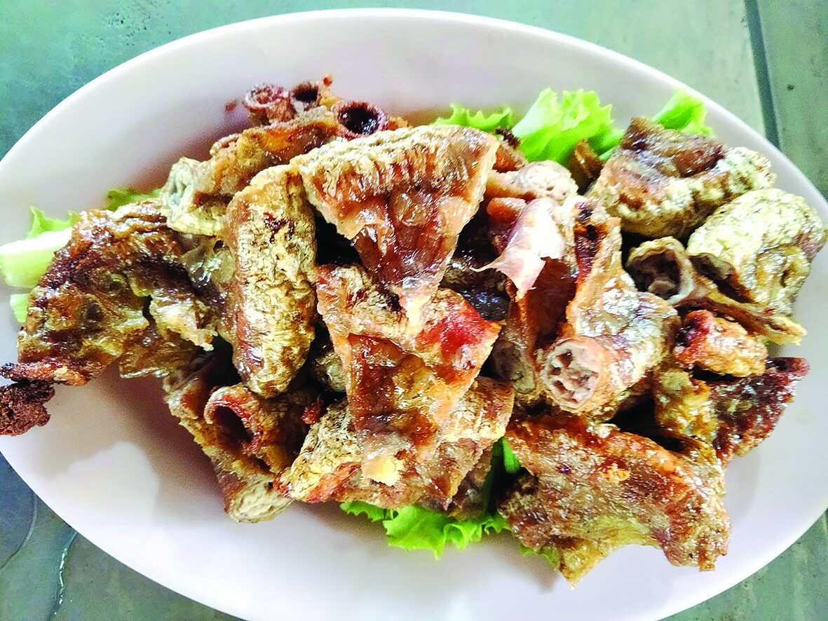 หลากหลายอิ่มอร่อย -‘ลาบเหนียว’เมืองขอนแก่น เก็บผักปลอดสารกินได้ไม่อั้น