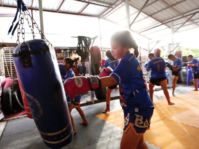 สดจากเยาวชน