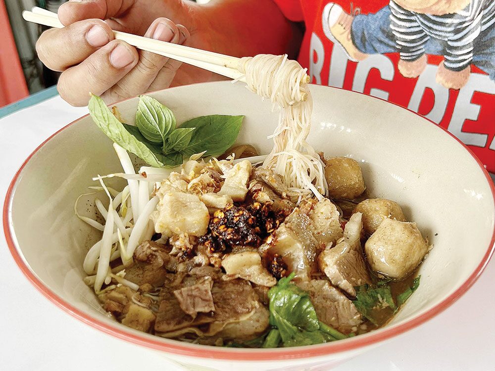 สวรรค์ในครัว - ชี้เป้าร้านอร่อยกรมชลฯ ก๋วยเตี๋ยวเนื้อสูตรเต้าหู้ยี้