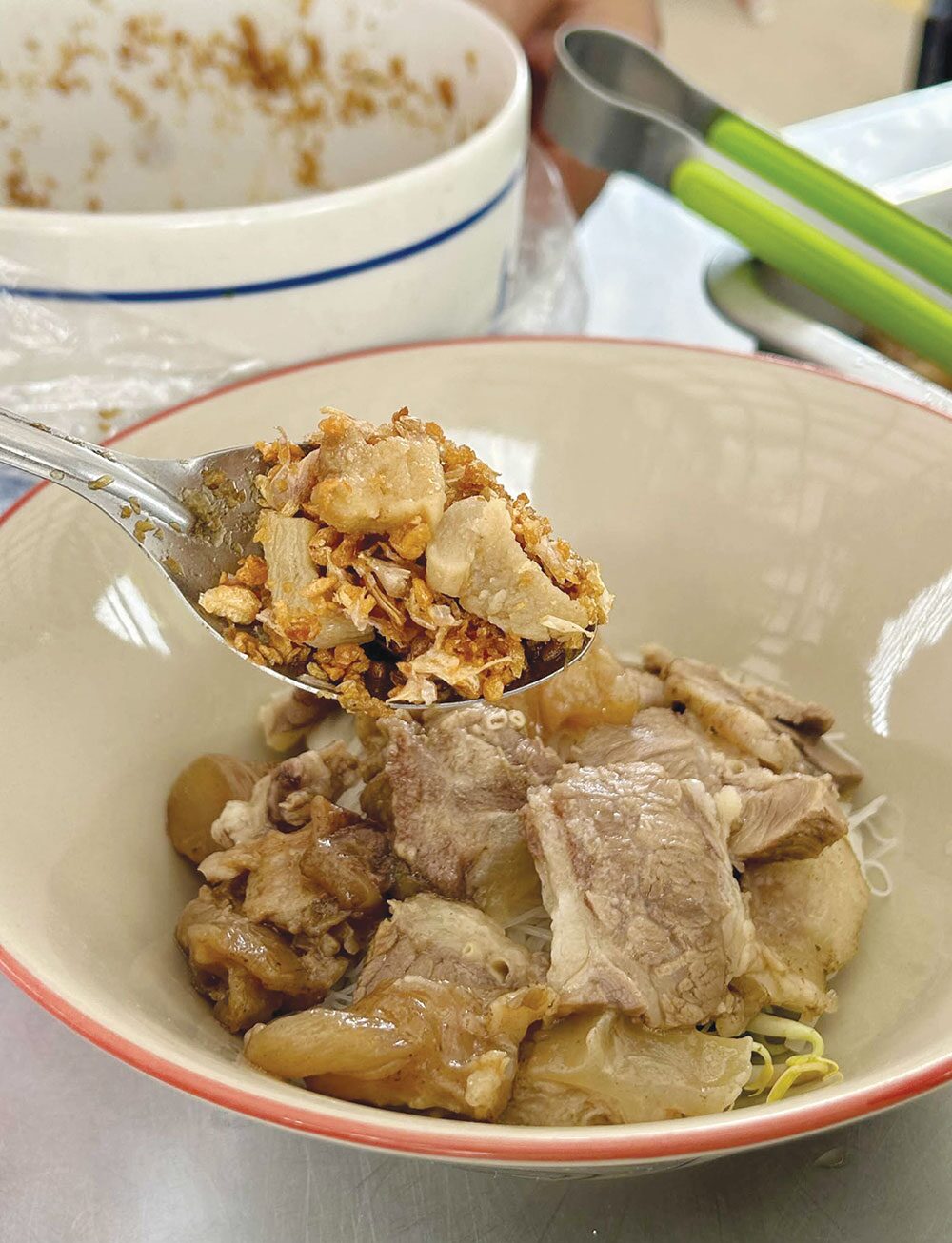 สวรรค์ในครัว - ชี้เป้าร้านอร่อยกรมชลฯ ก๋วยเตี๋ยวเนื้อสูตรเต้าหู้ยี้