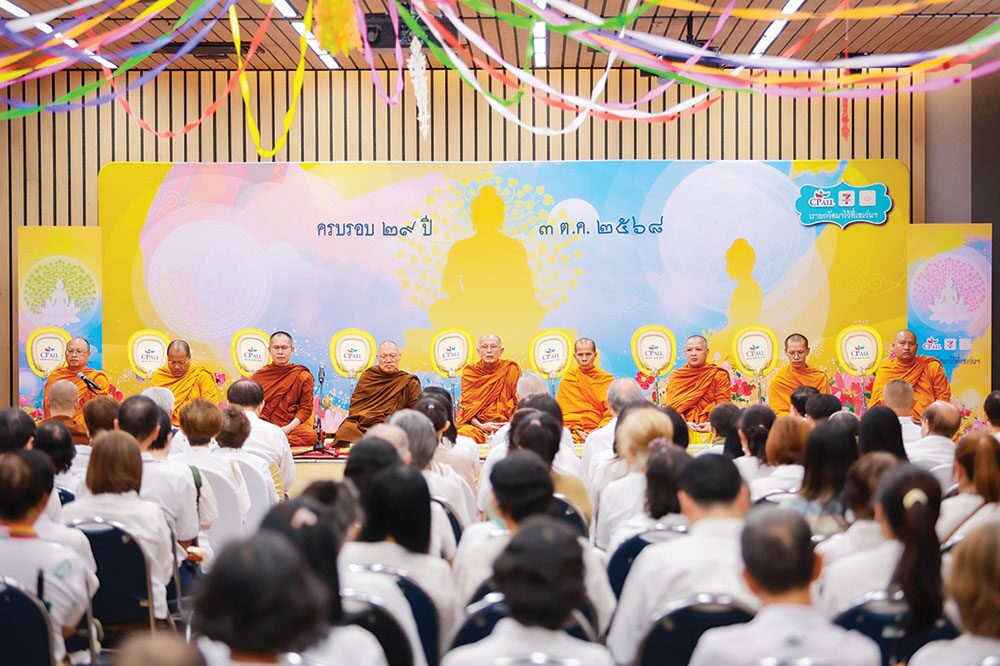 ข่าวสดพระเครื่อง - ครบรอบ29ปี‘ยกวัดมาไว้ที่เซเว่นฯ’ ทำบุญถวายสลากภัต9วัด9จังหวัด