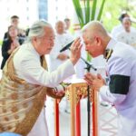 สถิตย์พงษ์ ประธานในพิธีบวงสรวงการแสดงโขนมูลนิธิส่งเสริมศิลปาชีพ ตอน'สัตยาพาลี'