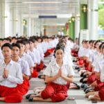 สถิตย์พงษ์ ประธานในพิธีบวงสรวงการแสดงโขนมูลนิธิส่งเสริมศิลปาชีพ ตอน'สัตยาพาลี'