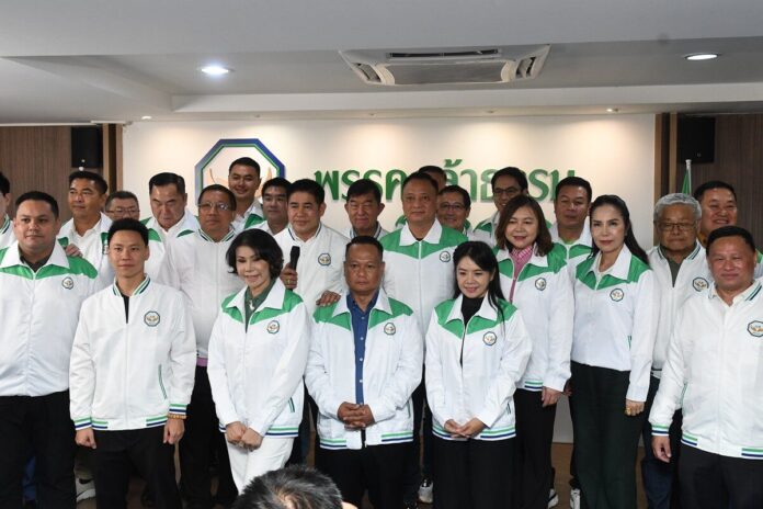 “ธรรมนัส” เปิดตัว 15 ว่าที่ผู้สมัคร สส.กล้าธรรม อดีตประธานวิปรัฐบาล มาด้วย 