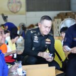 ผอ.สมท. ลงพื้นที่เยี่ยมให้กำลังใจ อาสาสมัครบรรจุถุงยังชีพ เพื่อส่งต่อผู้ประสบภัยพิบัติ