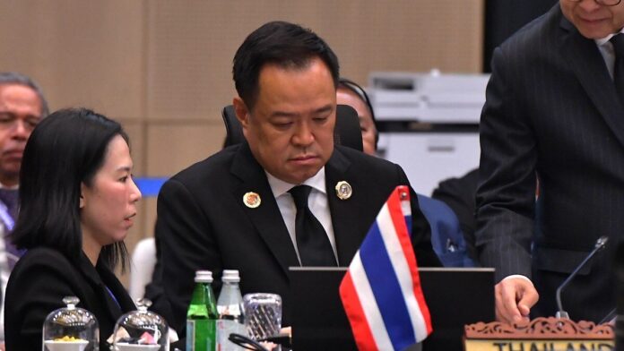 อนุทิน ชาญวีรกูล นายกรัฐมนตรี
