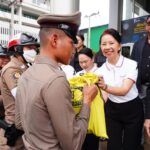 ผบช.น.- ชมรมแม่บ้านตำรวจนครบาล กต.ตร. ร่วมมอบถุงยังชีพ ข้าวสาร ไข่ไก่ ตำรวจสน.ปทุม