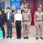 ผบช.น.- ชมรมแม่บ้านตำรวจนครบาล กต.ตร. ร่วมมอบถุงยังชีพ ข้าวสาร ไข่ไก่ ตำรวจสน.ปทุม