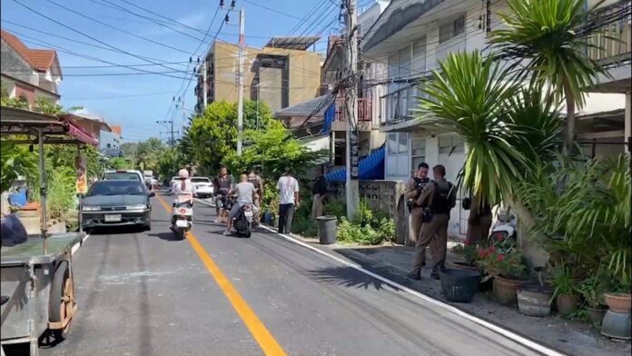 หนุ่มติดยา คลั่งเร่งเจ้าหน้าที่มูลนิธิให้พาไปบำบัด แต่คิวเต็ม-ไม่พอใจ บุกยิงดับถึงบ้าน