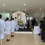 ผู้ว่าฯสระบุรี จัดพิธี สรงน้ำถวายพระบรมศพเบื้องหน้า พระฉายาลักษณ์ 'พระพันปีหลวง'