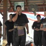 สุดอาลัย ศิลปินแห่งชาติ-หมอเพลงชื่อดัง โชว์ฝีมือ 1 นาที แต่งเพลงโคราช น้อมถวายความอาลัย 'พระพันปีหลวง'