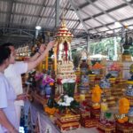 ฮือฮาทั้งลานบวงสรวง เกาะคำชะโนด กลีบดอกดาวเรือง บูชาปู่ย่า เกาะกลุ่มตัวเลขชัด เล็งเสี่ยงโชค 