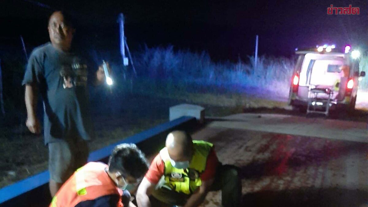 ภาพประกอบข่าว: เมียเมา ถือมีดไล่ฟันผัว แต่วันนี้ผัวสู้มือ ผลักเมียล้มหัวฟาดพื้นสาหัส  