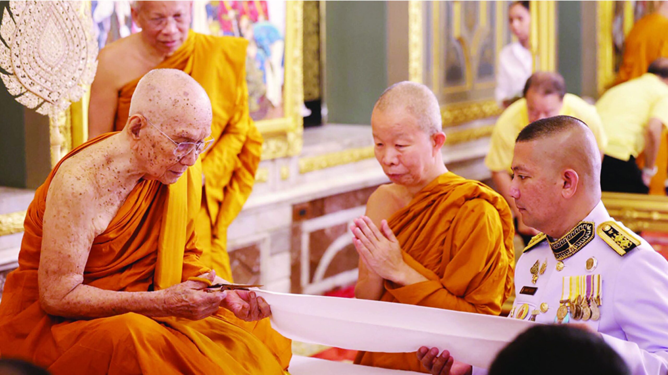 .‘สมเด็จพระสังฆราช’อนุโมทนา ทรงกรานผ้าพระกฐิน-พินทุกัปปะ.