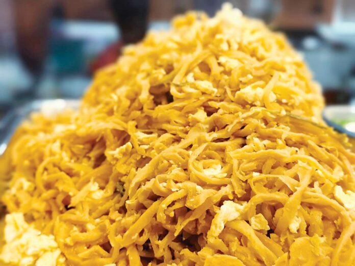 อิ่มอร่อย - ข้าวแกงปักษ์ใต้เมืองตรัง เด็ดสุดในซีคอนศรีนครินทร์