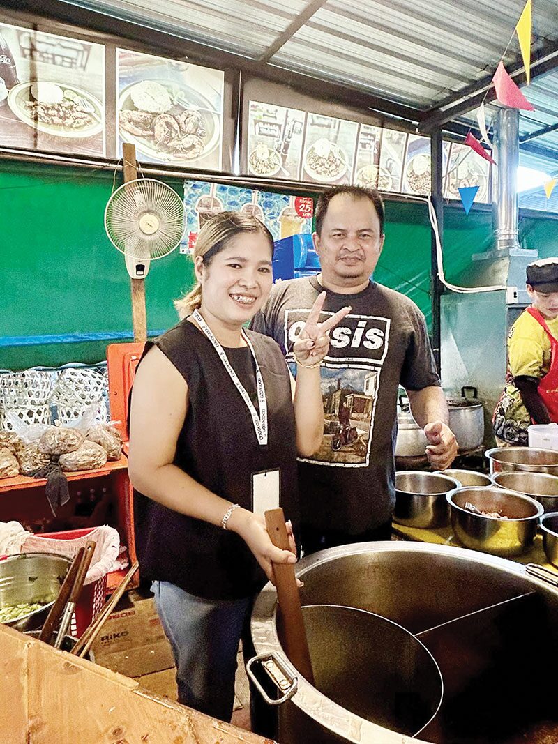 สวรรค์ในครัว - ‘รีวิว’ก๋วยเตี๋ยวเรือรสเข้ม เครื่องแน่นล้นหม้อไฟ
