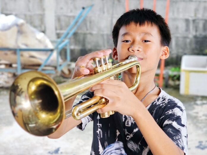 สดจากเยาวชน - แตรวงเด็กราชบุรี คึกคักรับงานบุญ
